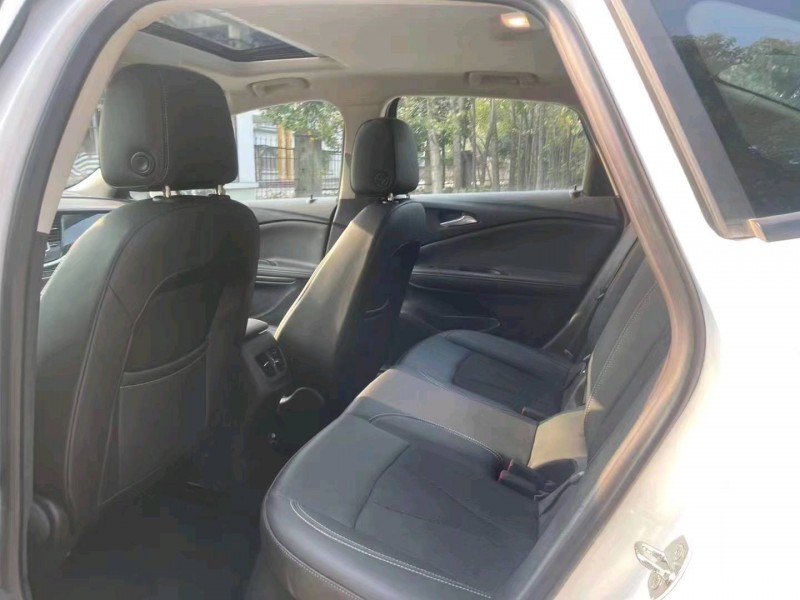 北京22年别克威朗8