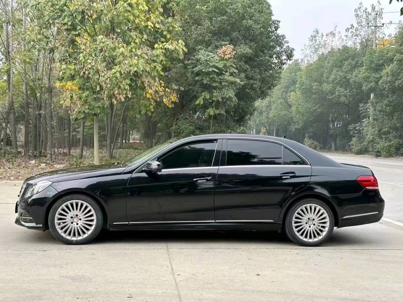 北京14年奔驰E8