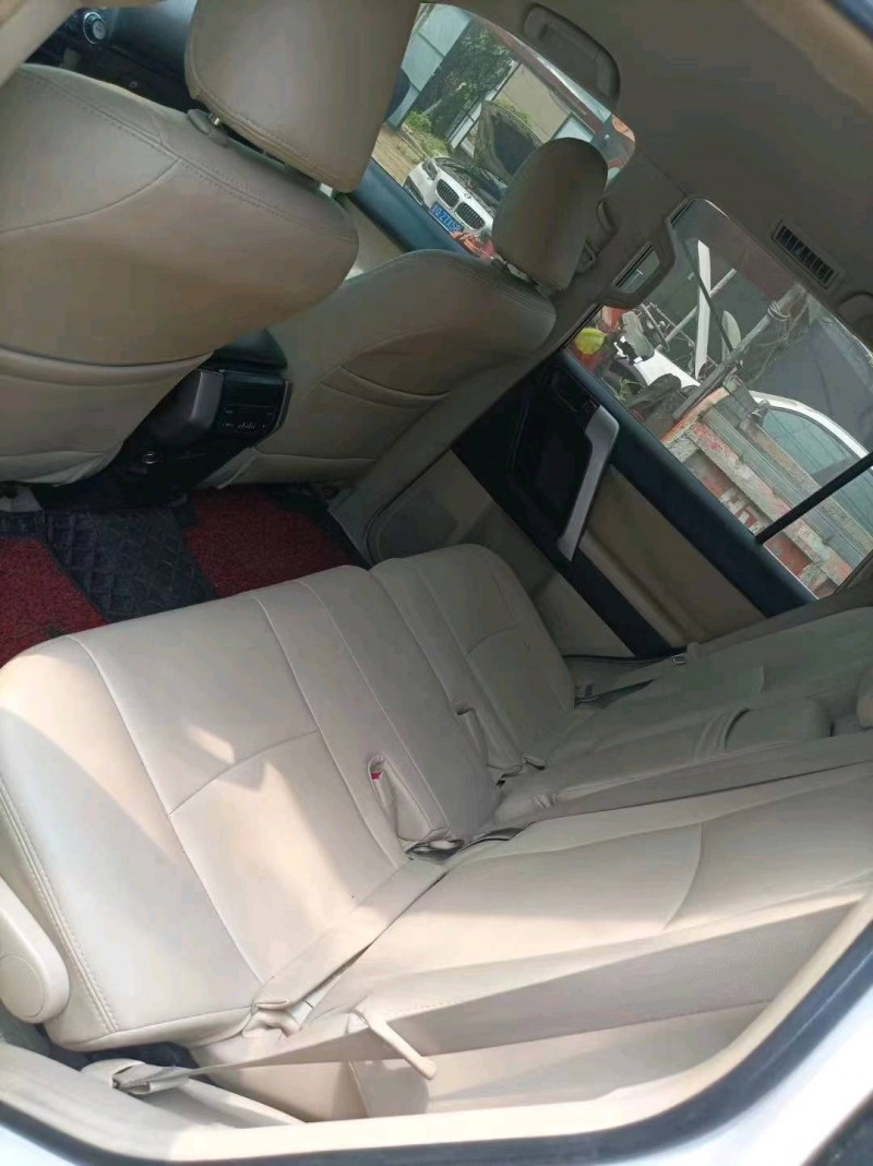 济南14年丰田普拉多3