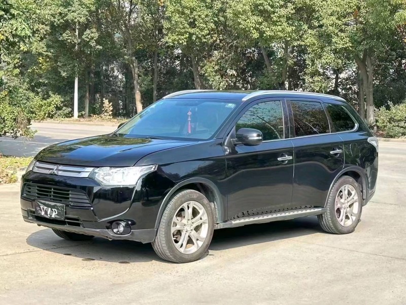 北京15年三菱欧蓝德2