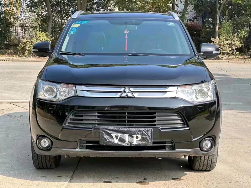 北京15年三菱欧蓝德1