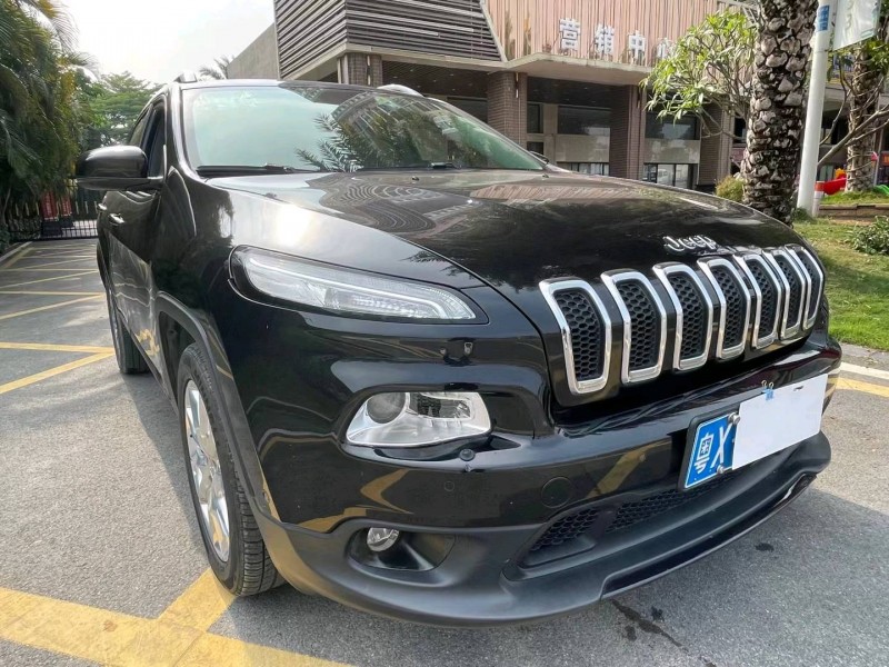 佛山15年Jeep自由光4