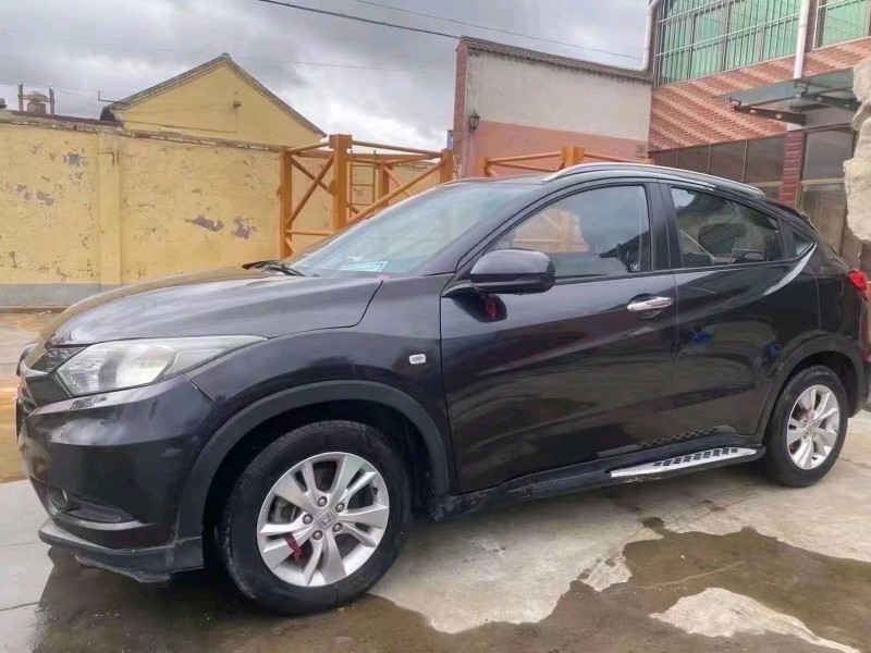 青岛15年本田缤智5