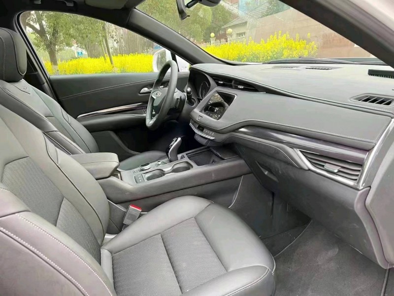 北京21年凯迪拉克XT48