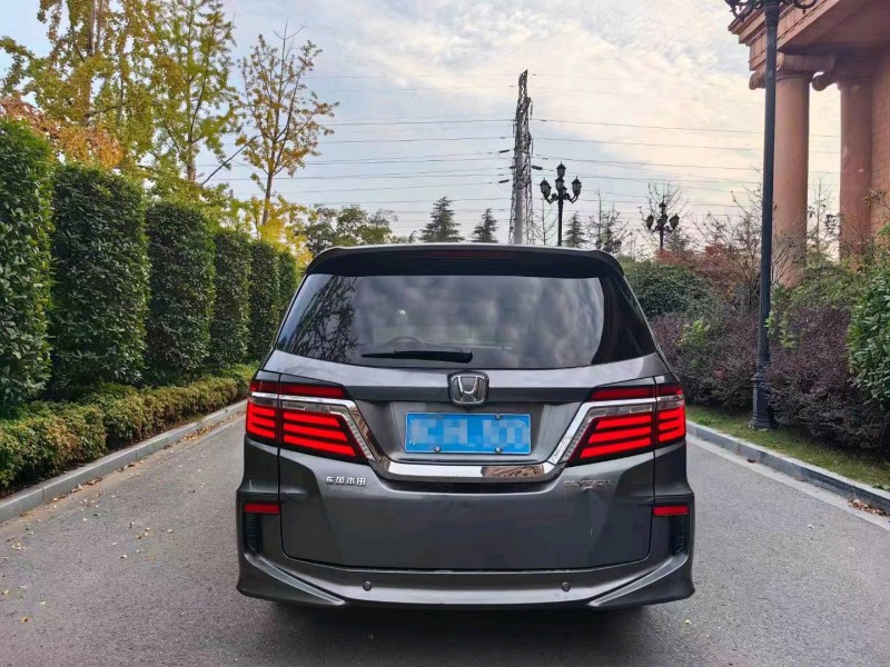 邢台16年本田艾力绅7