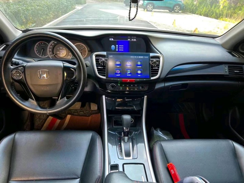 石家庄17年本田雅阁5