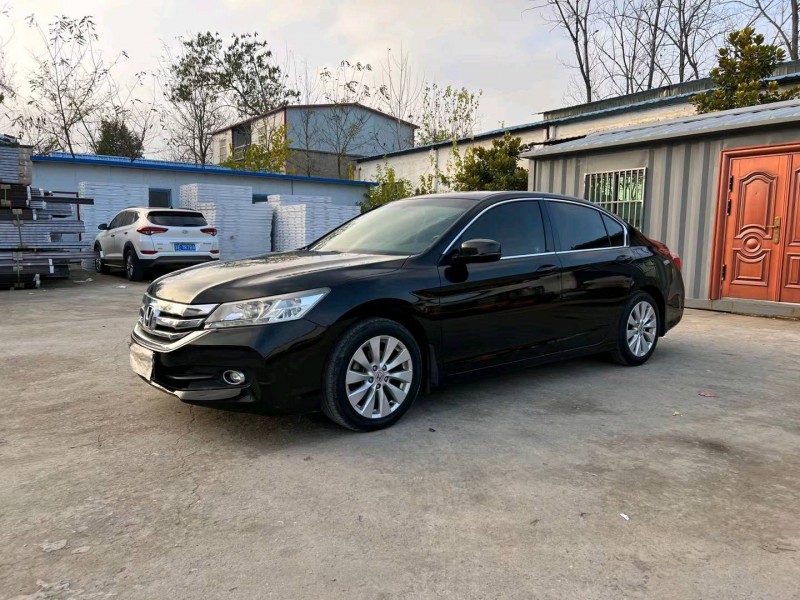 徐州15年本田雅阁3