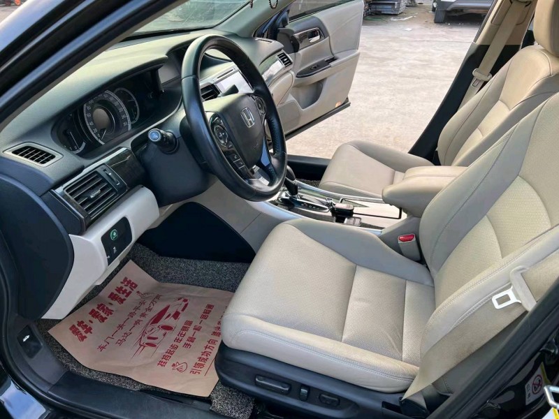 徐州15年本田雅阁7