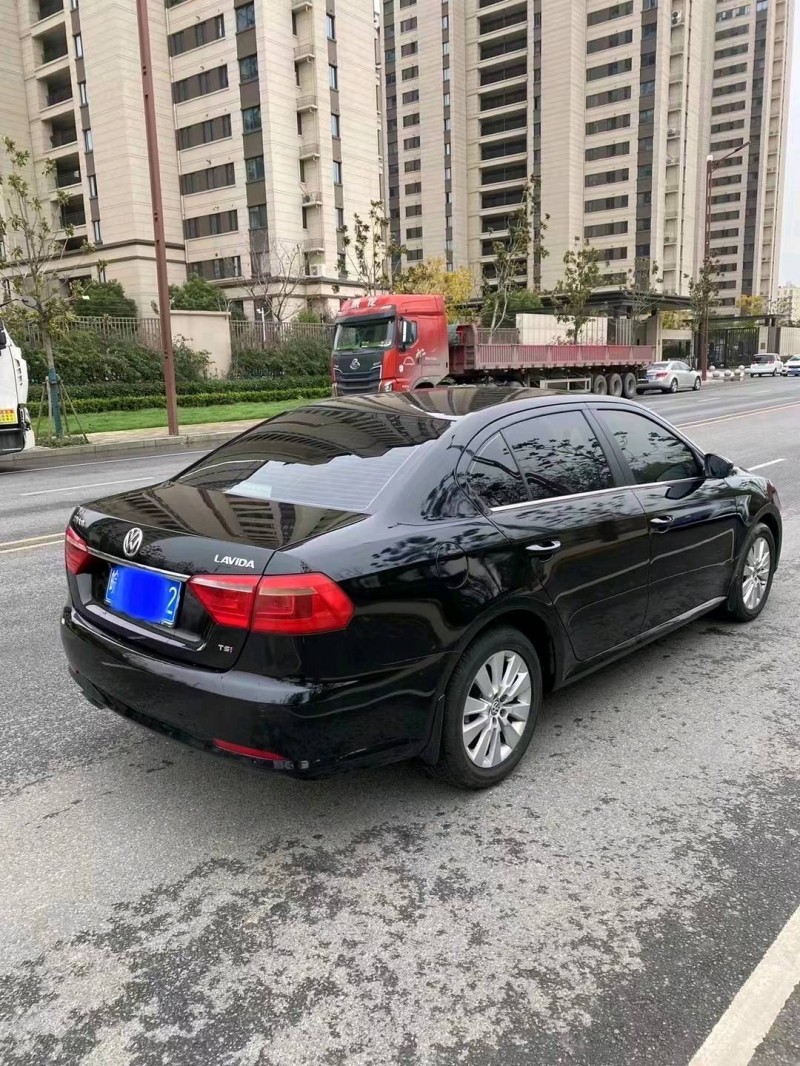 济南15年大众朗逸7