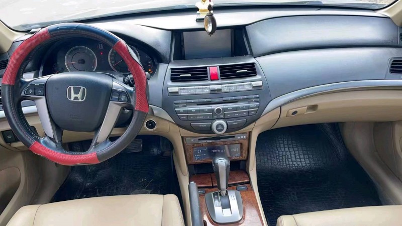 邯郸12年本田雅阁4