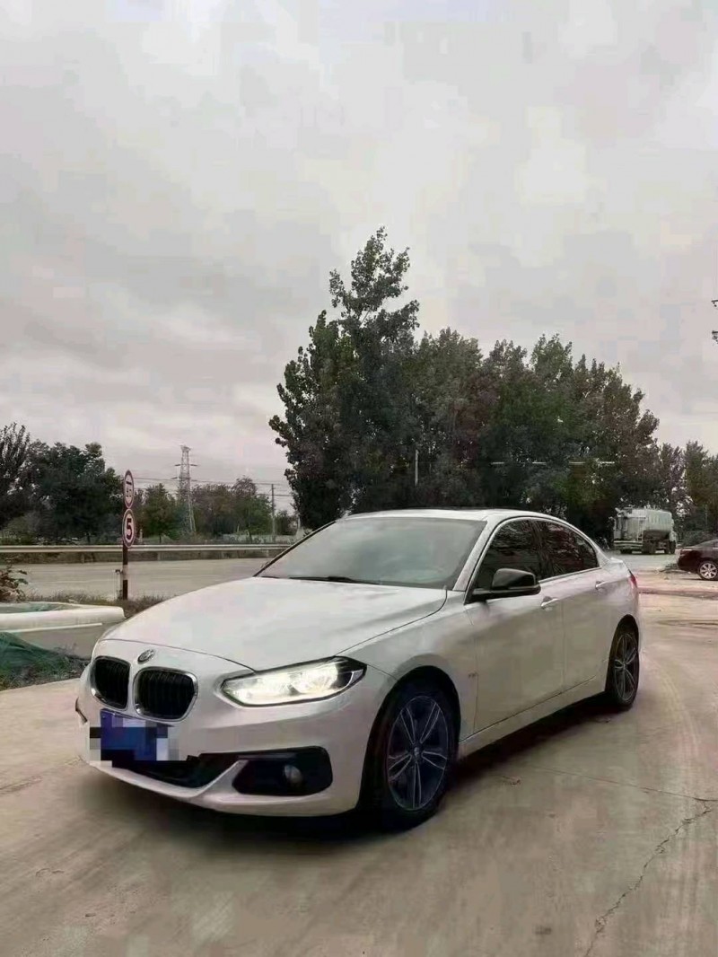 北京17年宝马1系2