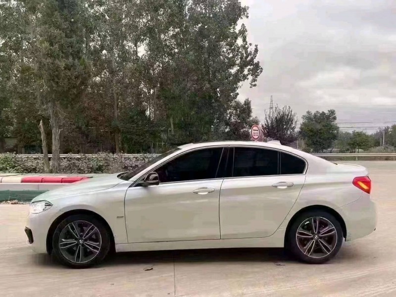 北京17年宝马1系3