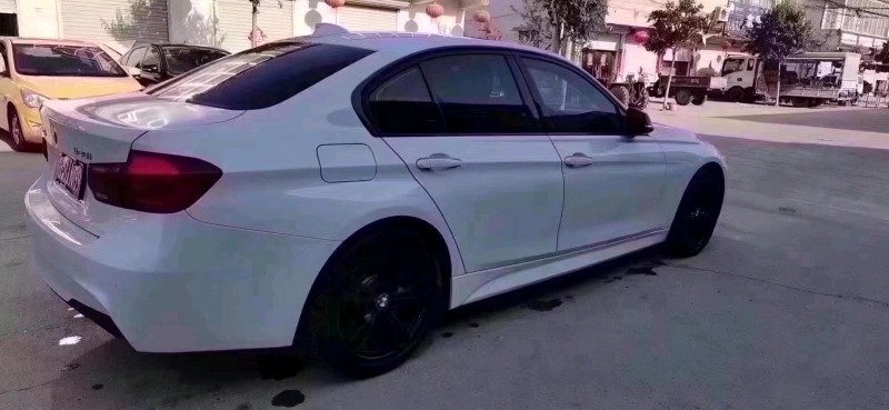 北京19年宝马3系8