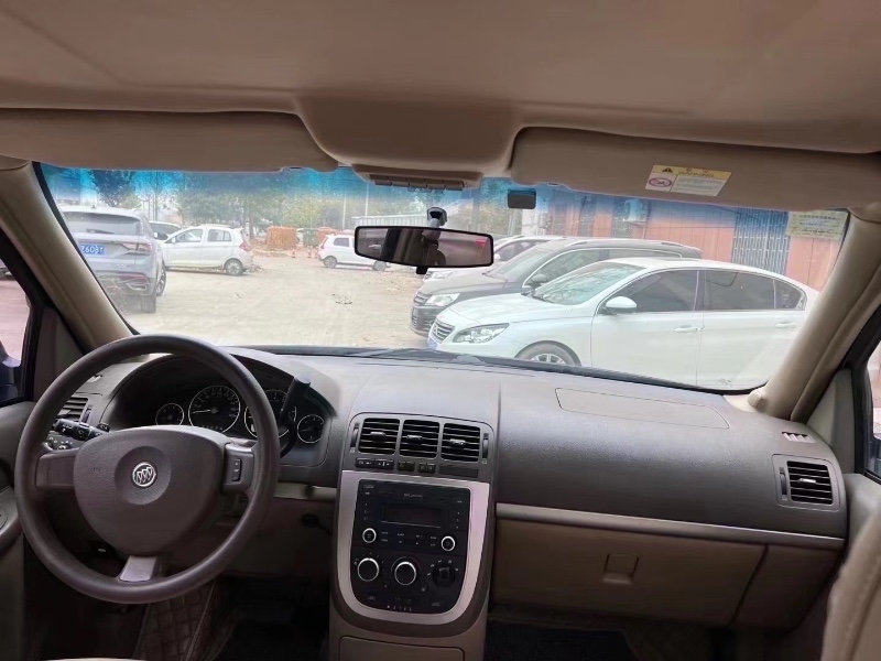 北京17年别克GL85