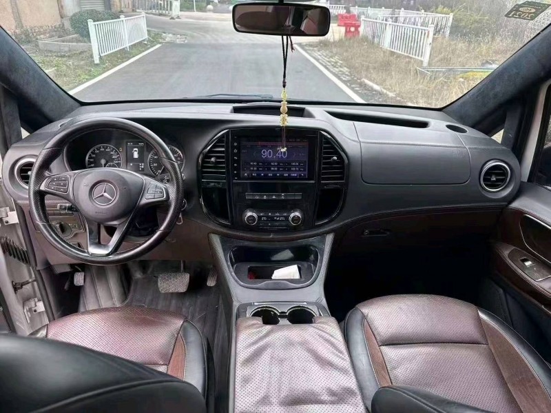 枣庄17年奔驰威霆6