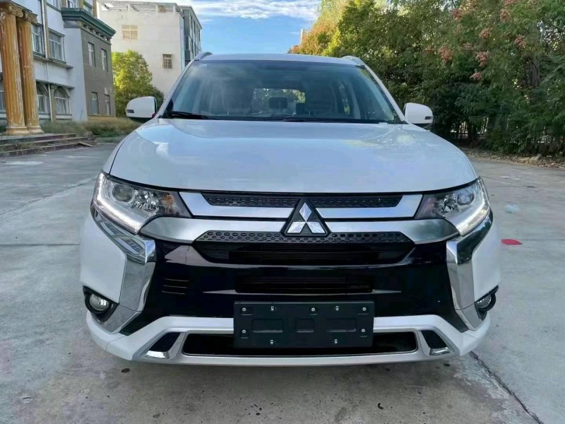 北京22年三菱欧蓝德1