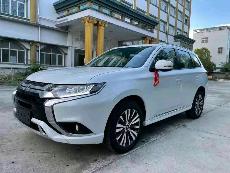 北京22年三菱欧蓝德2