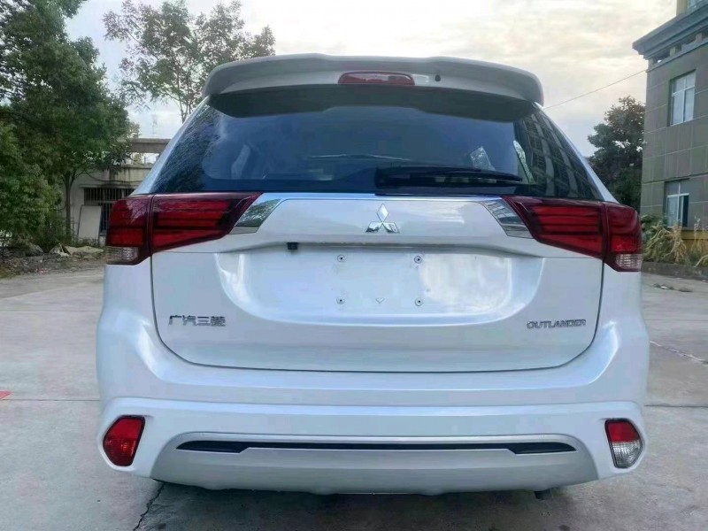 北京22年三菱欧蓝德8