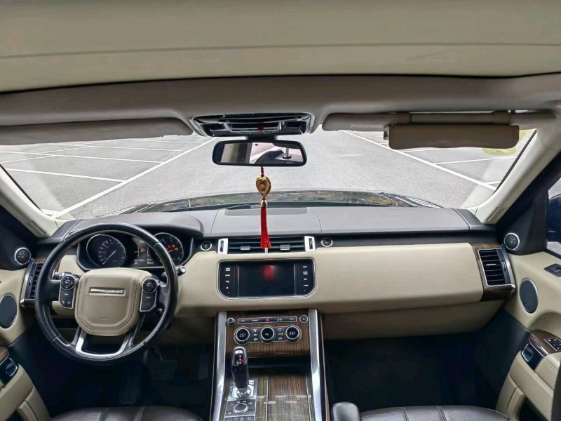 北京16年路虎揽胜运动7