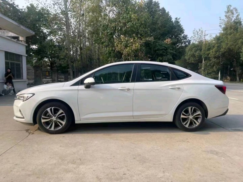 北京22年别克威朗4