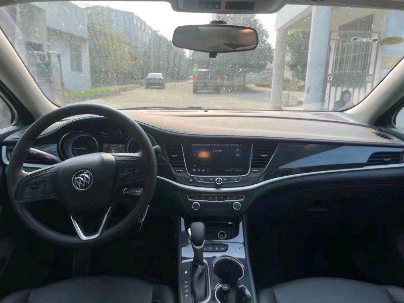 北京22年别克威朗6