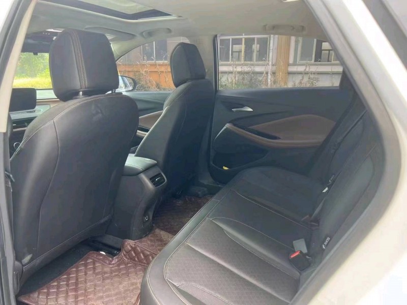 北京22年别克威朗8