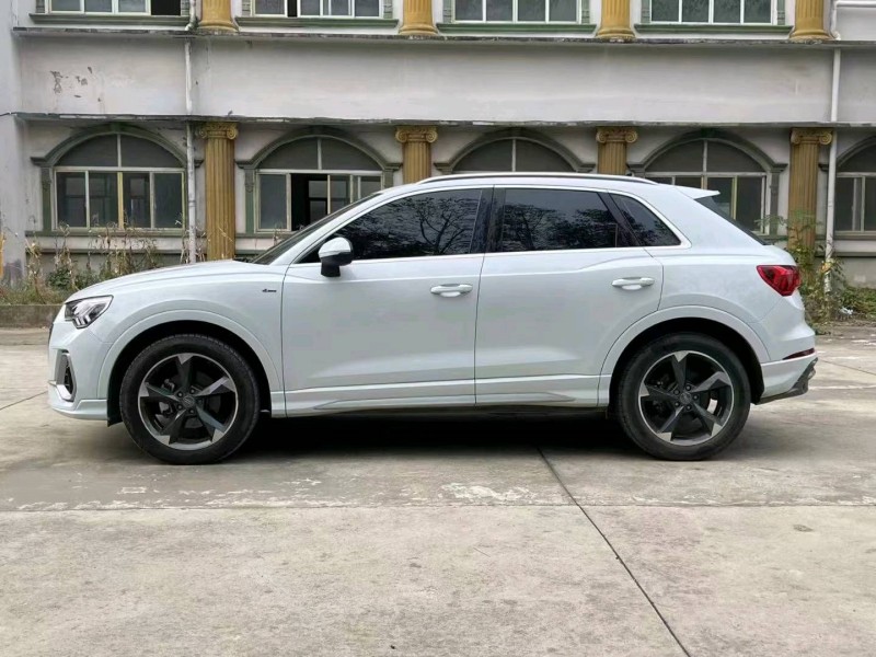 北京19年奥迪Q34