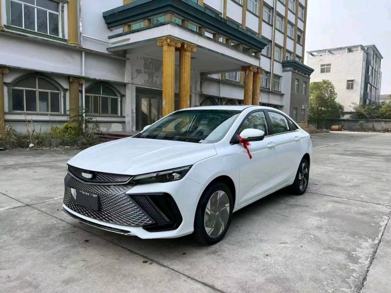 北京22年吉利帝豪2