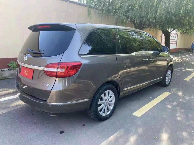 青岛18年别克GL82