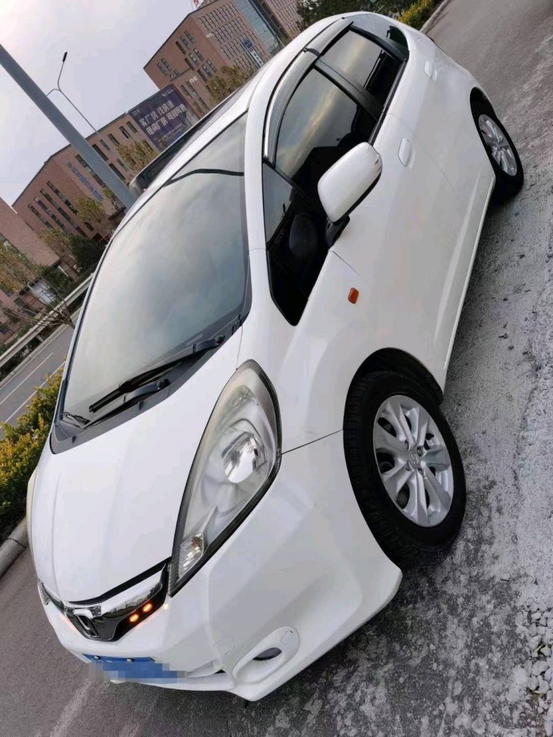 临沂12年本田飞度3