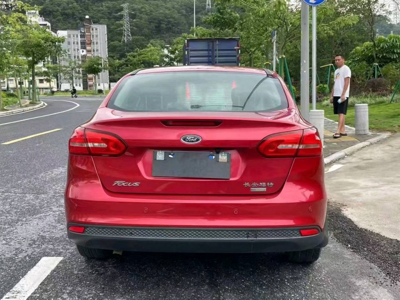 广州16年福特福克斯5