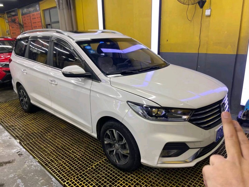 廣州19年寶駿3601