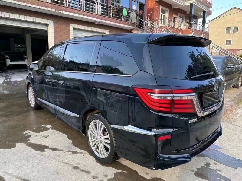 苏州17年本田艾力绅4