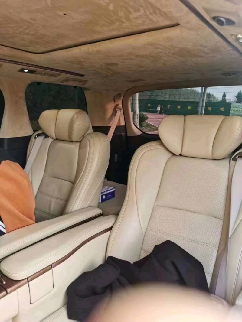 邯郸16年丰田埃尔法8