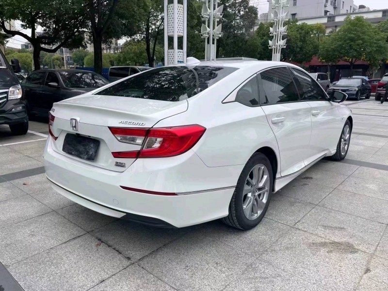 苏州18年本田雅阁4