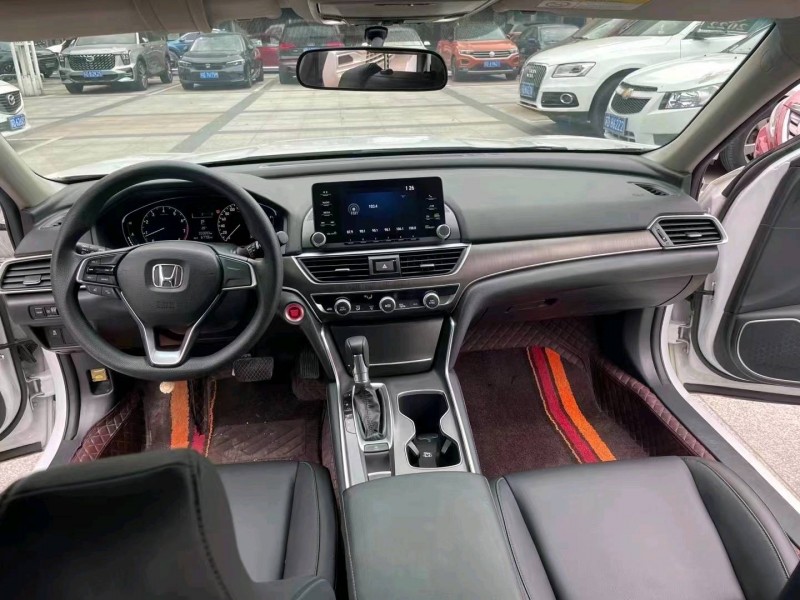 苏州18年本田雅阁6