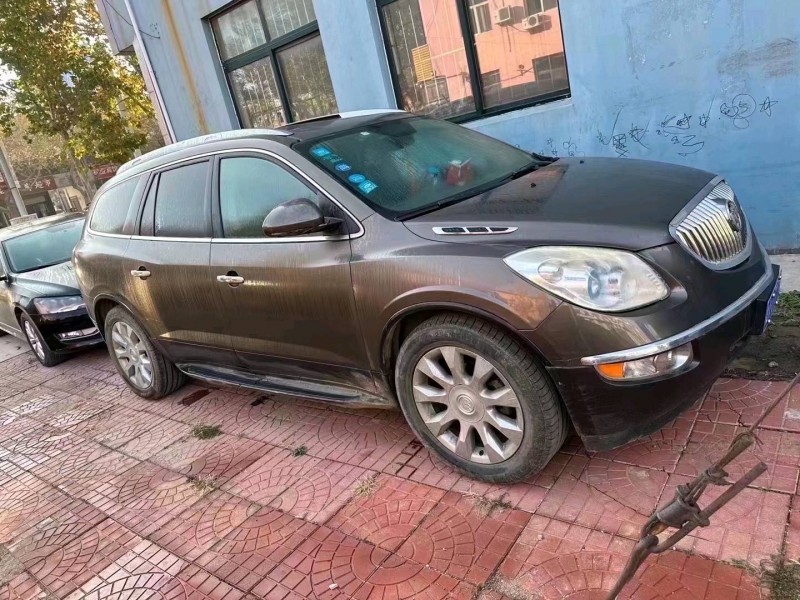 济南10年别克昂科雷3