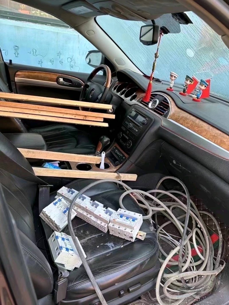 济南10年别克昂科雷4