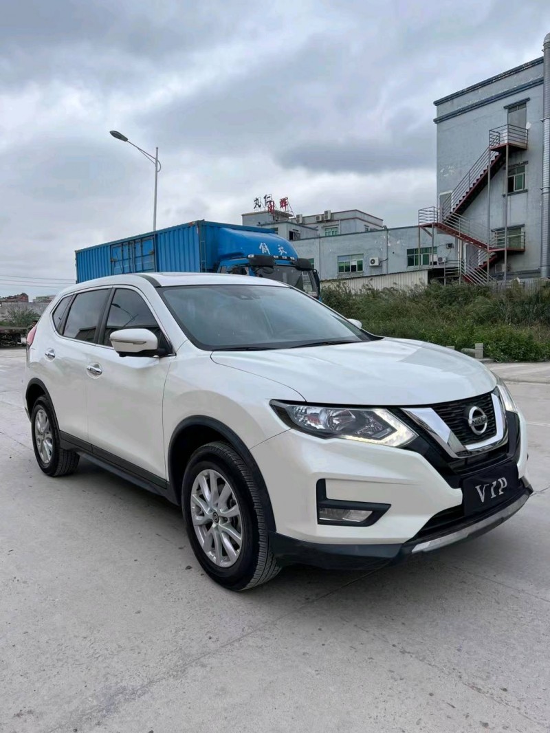 东莞20年日产奇骏2