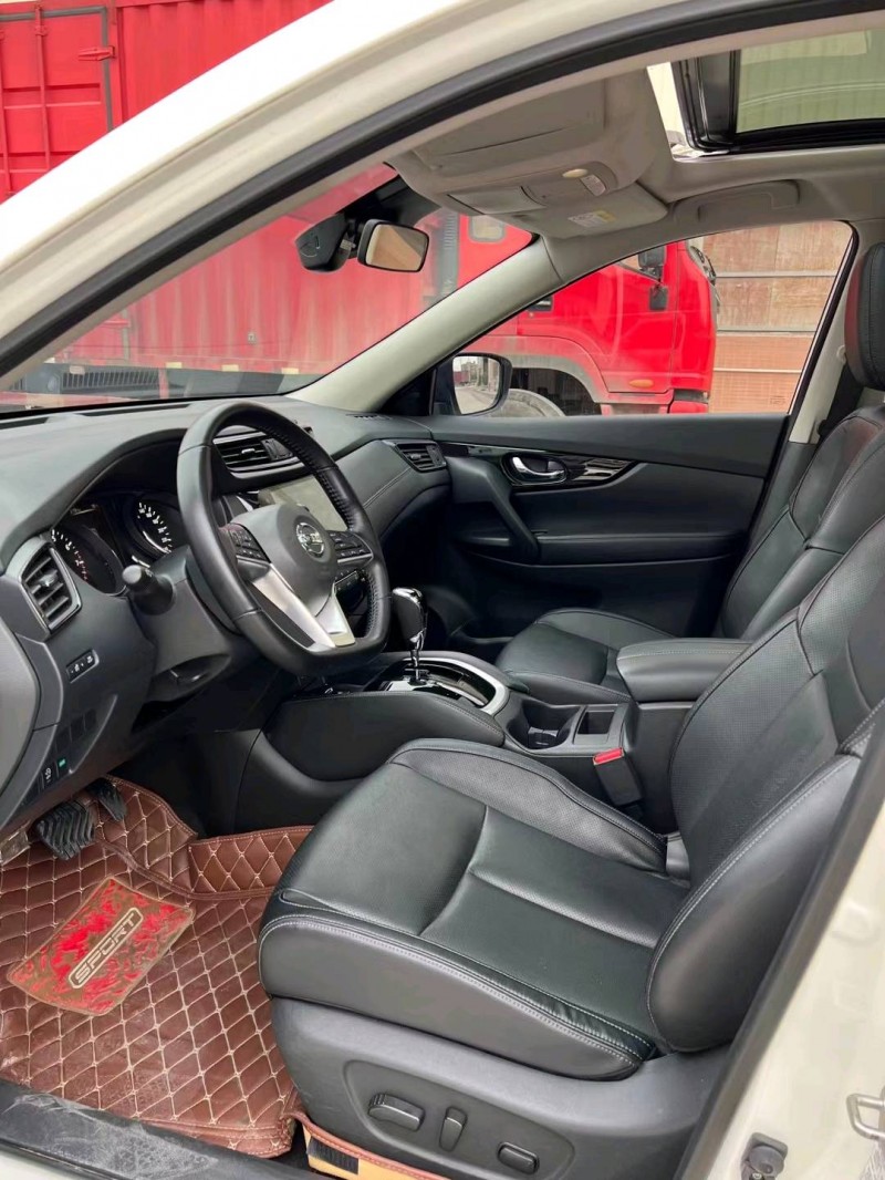 东莞20年日产奇骏4