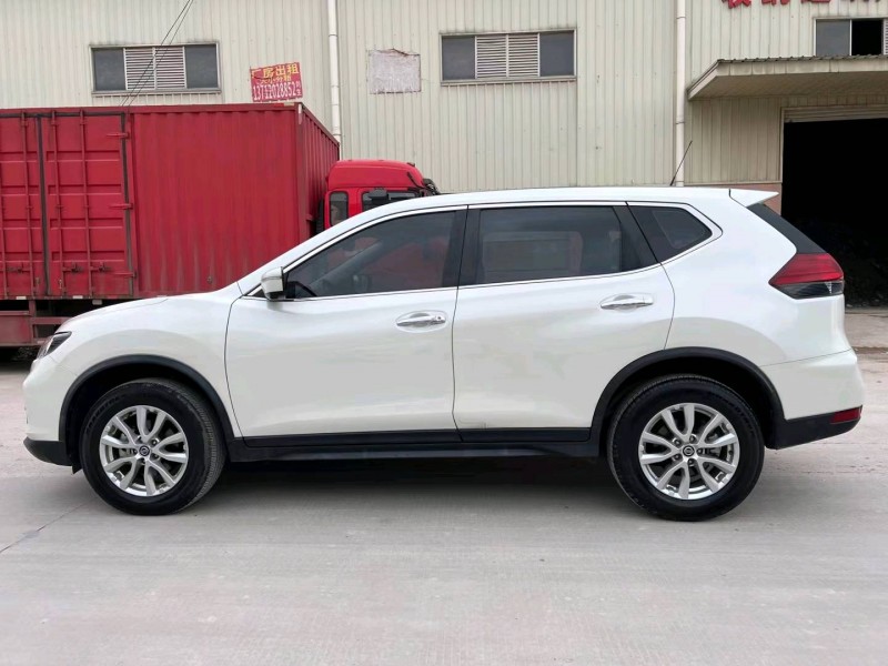 东莞20年日产奇骏7