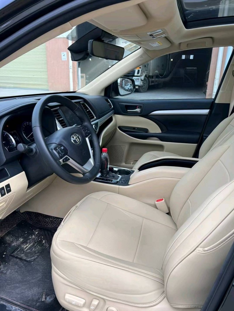 东莞18年丰田汉兰达5