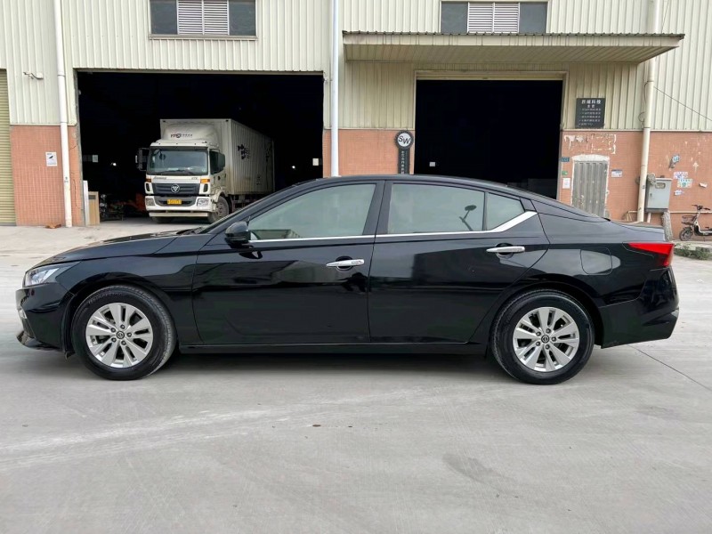 东莞20年日产天籁8