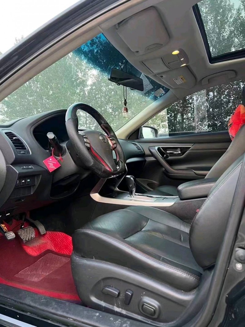 北京17年日产天籁4