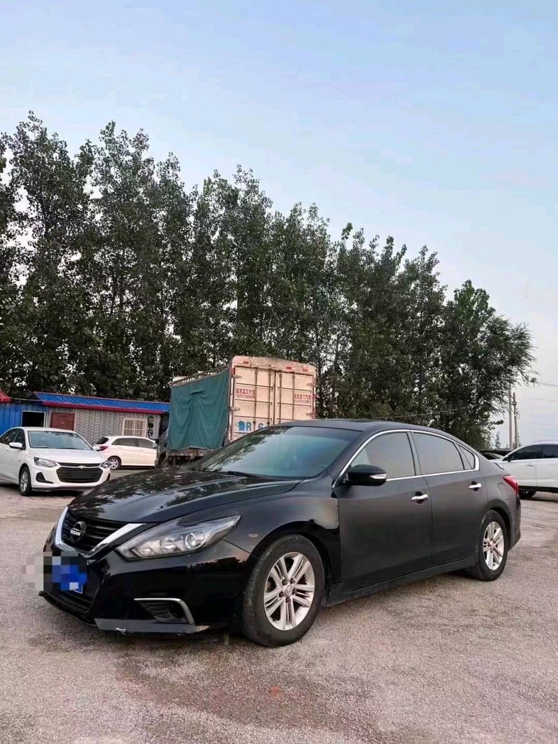北京17年日产天籁9