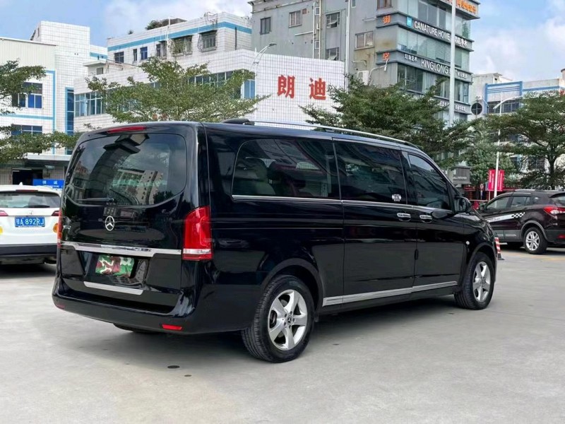 东莞21年奔驰威霆9