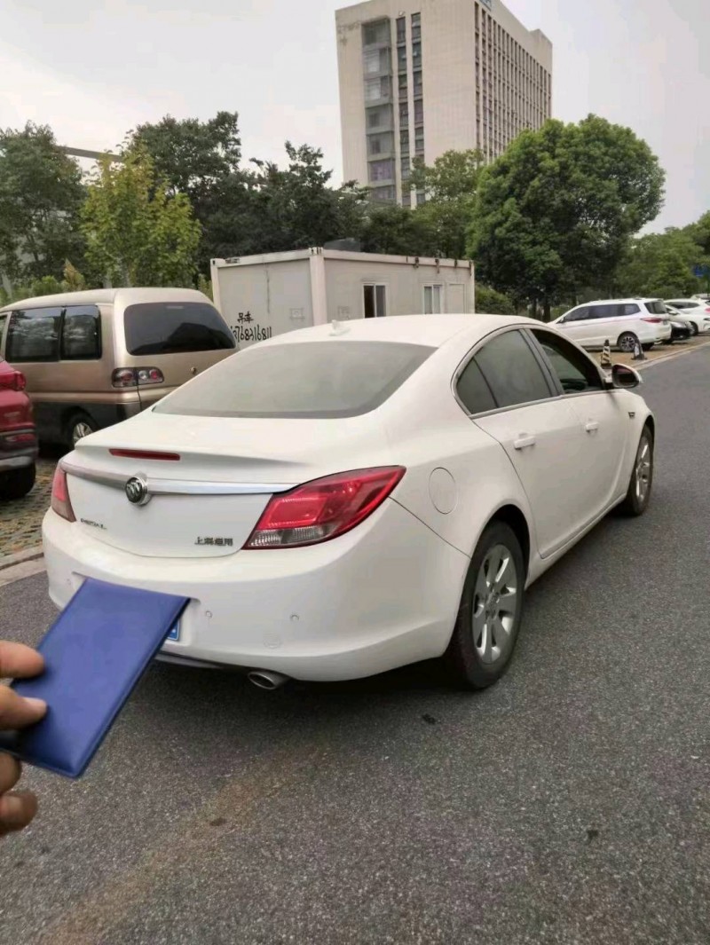 嘉兴13年别克君威3