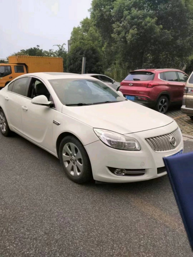 嘉兴13年别克君威4