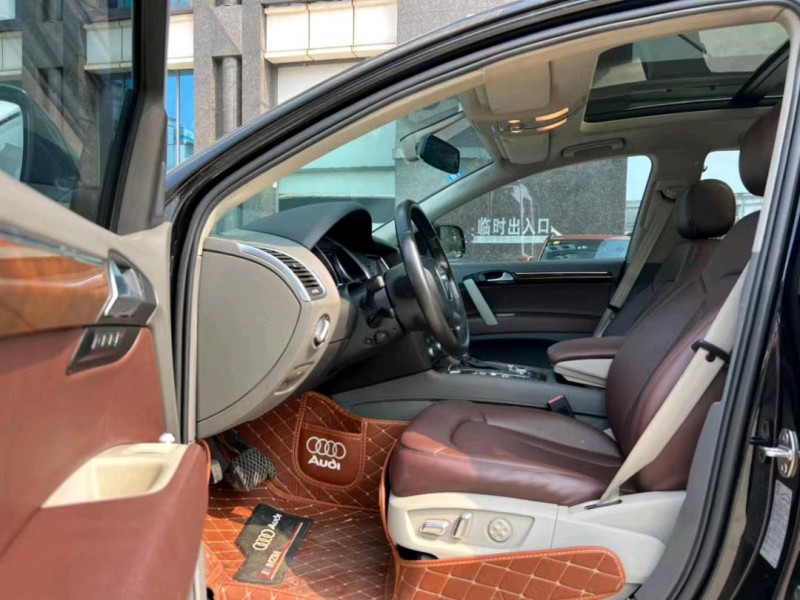 东莞10年奥迪Q77