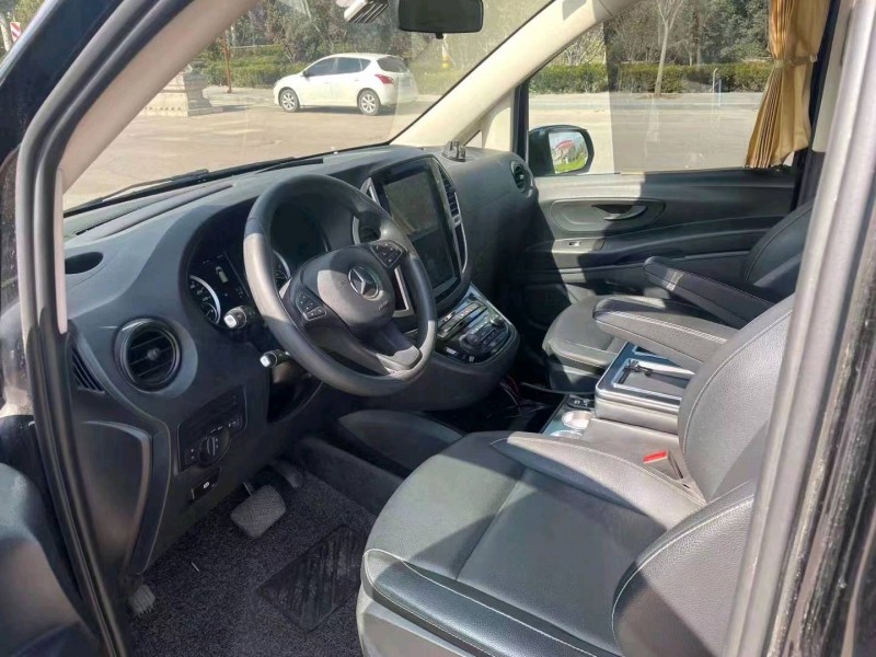 枣庄20年奔驰威霆3